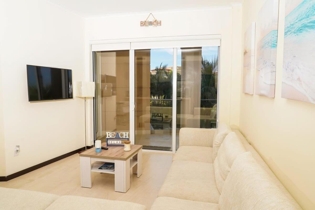 Beautiful Apartment In Eagle Beach Levent Palm Beach Esterno foto