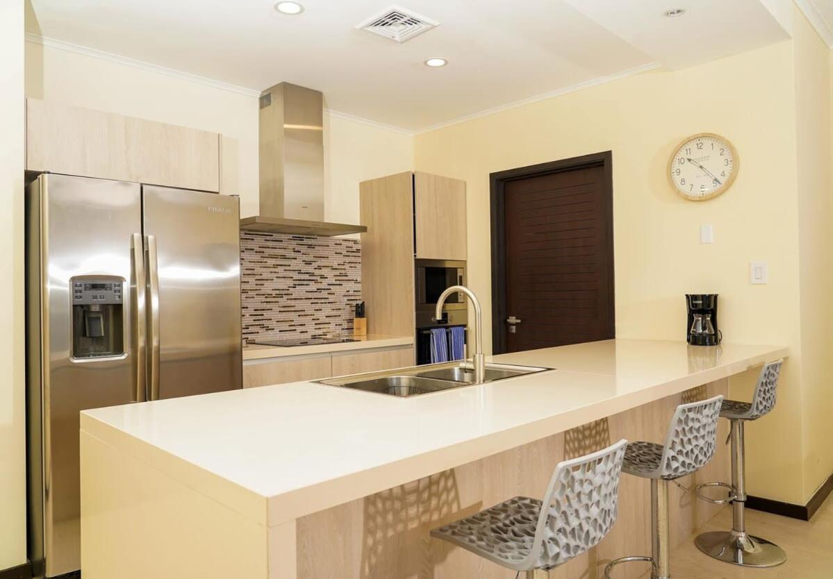 Beautiful Apartment In Eagle Beach Levent Palm Beach Esterno foto
