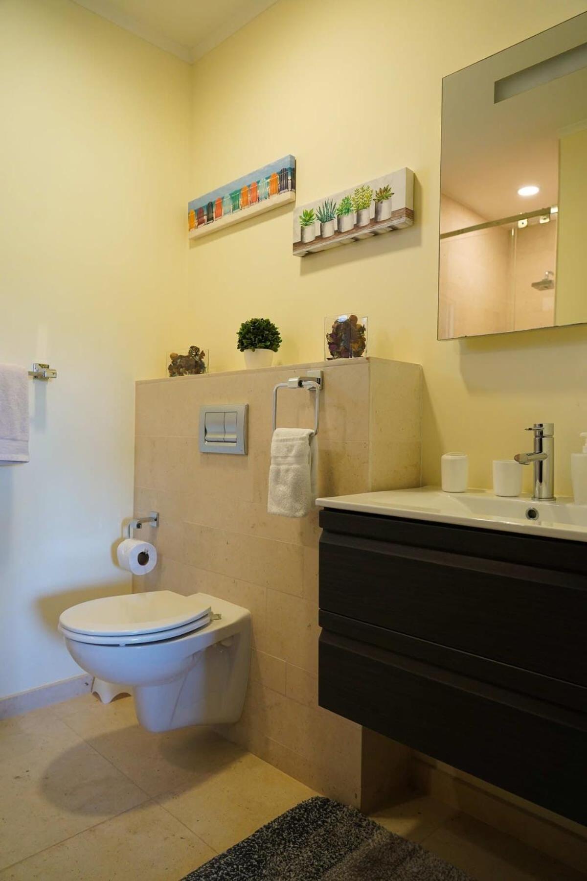 Beautiful Apartment In Eagle Beach Levent Palm Beach Esterno foto