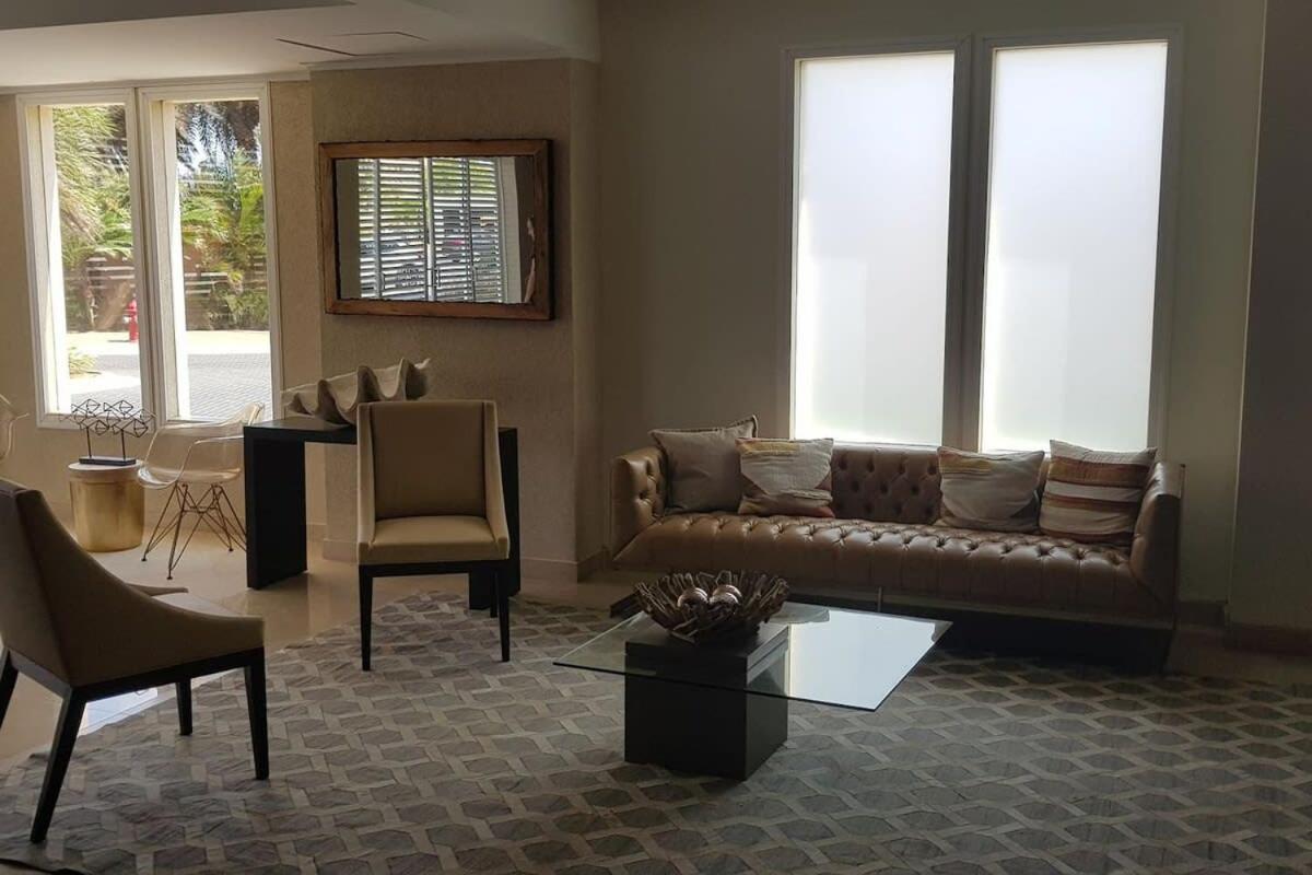 Beautiful Apartment In Eagle Beach Levent Palm Beach Esterno foto