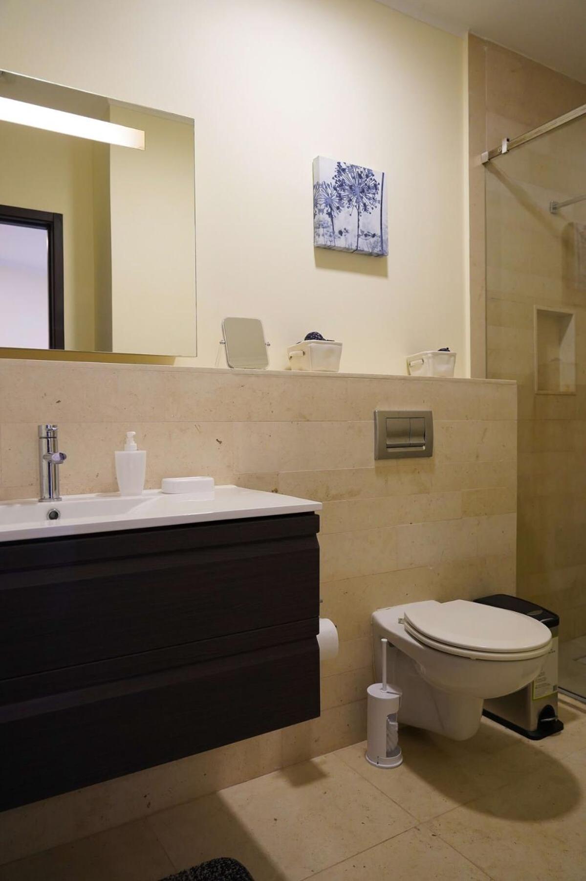 Beautiful Apartment In Eagle Beach Levent Palm Beach Esterno foto